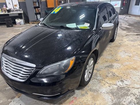 Used 2014 Chrysler 200 Limited w/ Sun/Sound Group image 10