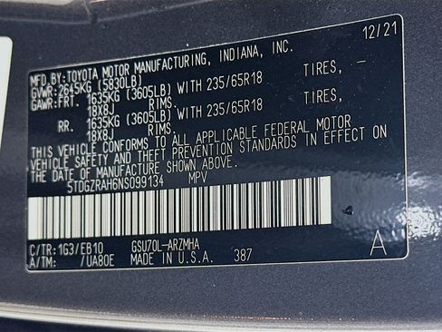 Used 2022 Toyota Highlander XLE image 12