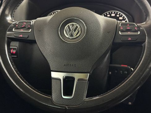 Used 2013 Volkswagen Tiguan SE FWD image 56