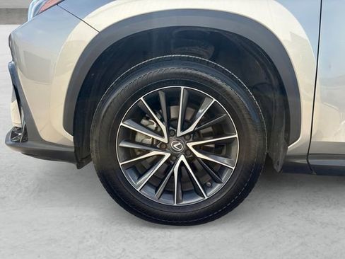 Used 2024 Lexus NX 250 FWD w/ Towing Package (2000 Lbs) image 23