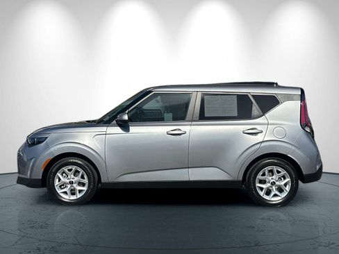 Used 2025 Kia Soul LX w/ LX Technology Package FWD image 7
