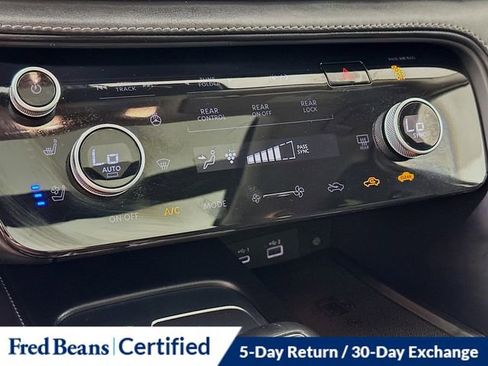 Used 2024 INFINITI QX60 Sensory image 18