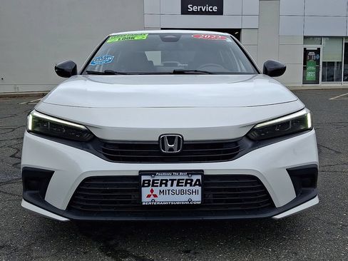 Used 2022 Honda Civic Sport image 2