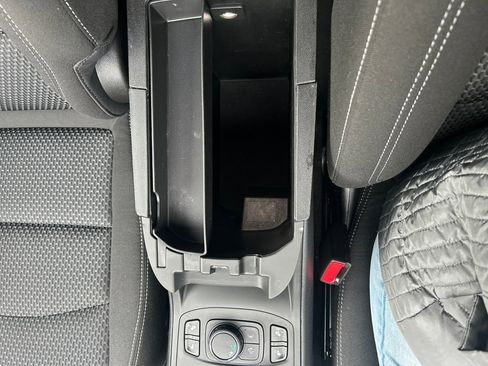 Used 2022 GMC Terrain SLE w/ Driver Convenience Package image 33