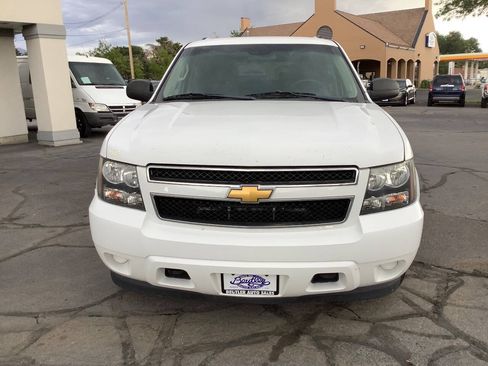Used 2012 Chevrolet Suburban 2500 w/ Skid Plate Package AWD/4WD image 5