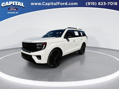 Certified 2025 Ford Expedition Platinum w/ Stealth Appearance Package AWD/4WD image 4