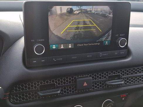 Used 2024 Honda HR-V Sport image 17