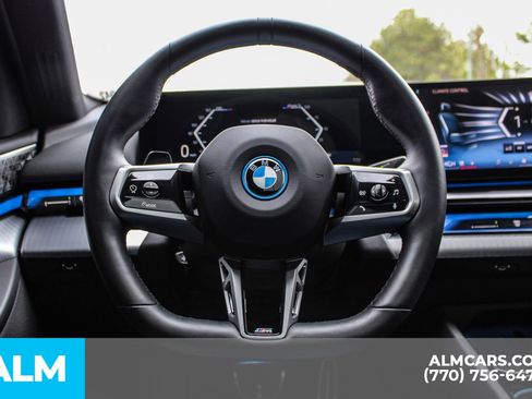 Used 2025 BMW i5 eDrive40i w/ M Sport Package RWD image 26