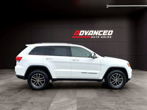 Used 2018 Jeep Grand Cherokee Limited AWD/4WD image 9
