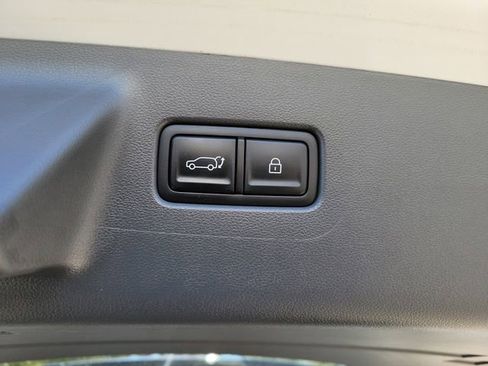 Used 2025 Hyundai Santa Fe SEL image 8