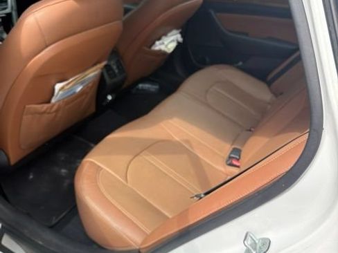 Used 2015 Hyundai Sonata Limited w/ Option Group 06 FWD image 9