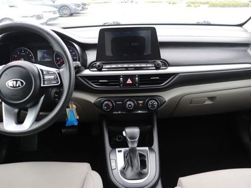 Used 2020 Kia Forte LXS FWD image 14