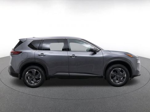 Used 2025 Nissan Rogue SV AWD/4WD image 10