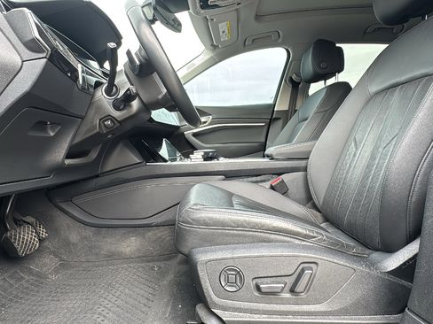 Used 2021 Audi e-tron Premium Plus w/ Premium Plus Package image 9