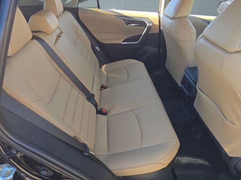 Used 2024 Toyota RAV4 XLE Premium image 28