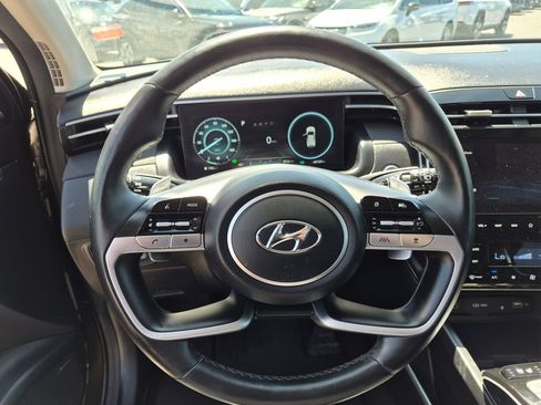 Certified 2022 Hyundai Tucson Limited AWD/4WD image 18