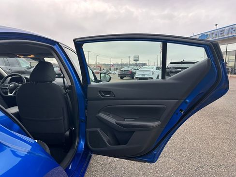 Used 2025 Nissan Altima 2.5 SV image 15