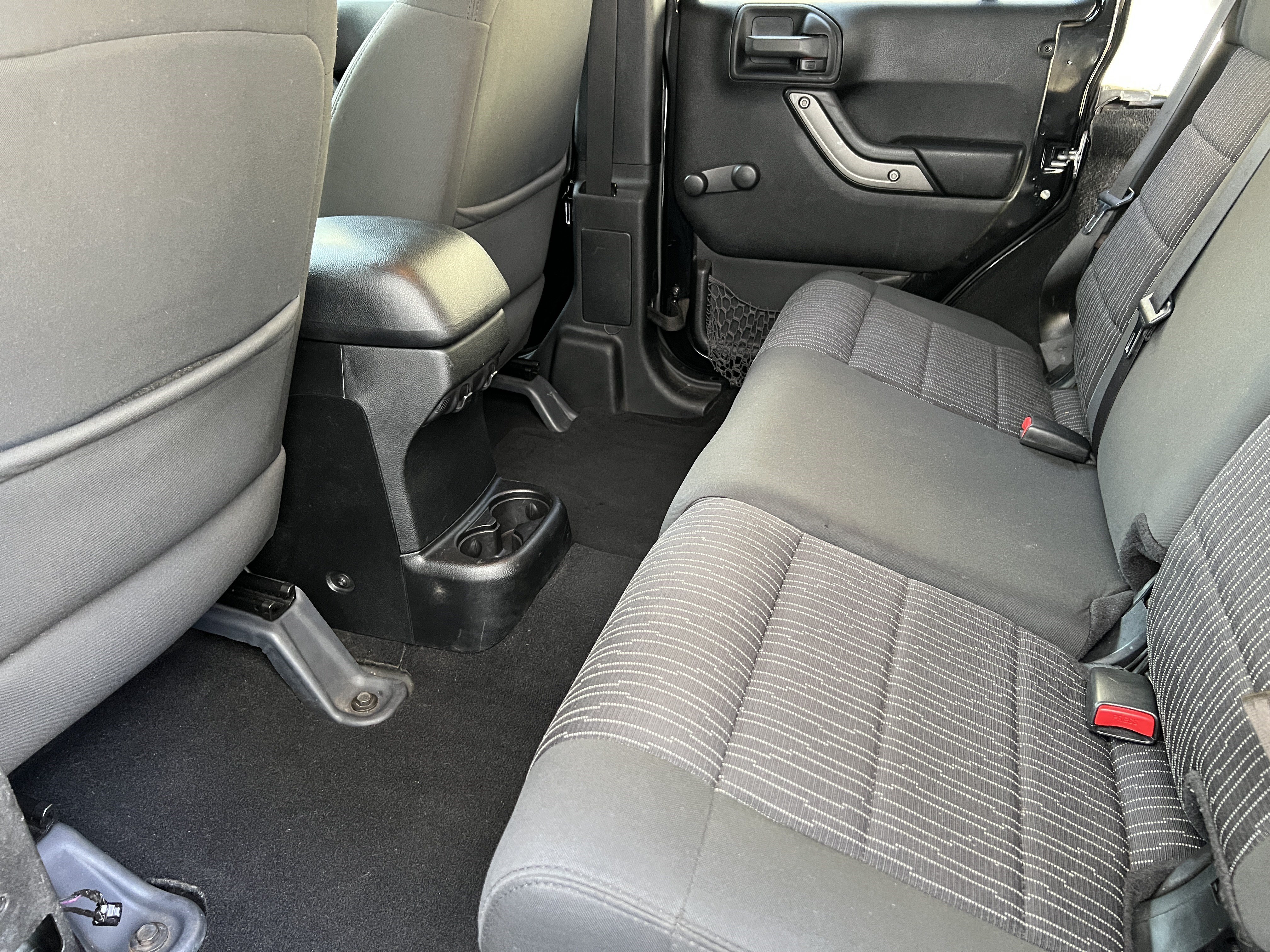 Used 2012 Jeep Wrangler Unlimited Sport AWD/4WD image 14