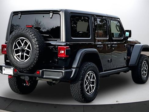 Certified 2024 Jeep Wrangler Unlimited Rubicon w/ Convenience Group image 9