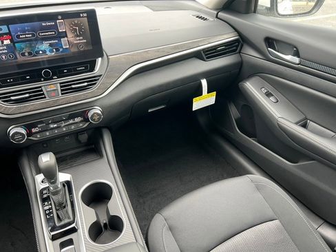 New 2025 Nissan Altima 2.5 SV w/ SV Premium Package image 26