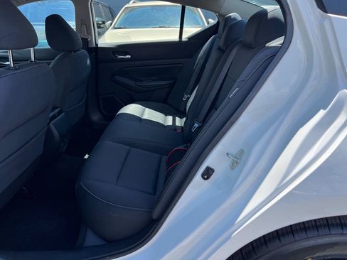 Used 2019 Nissan Altima 2.5 S FWD image 8