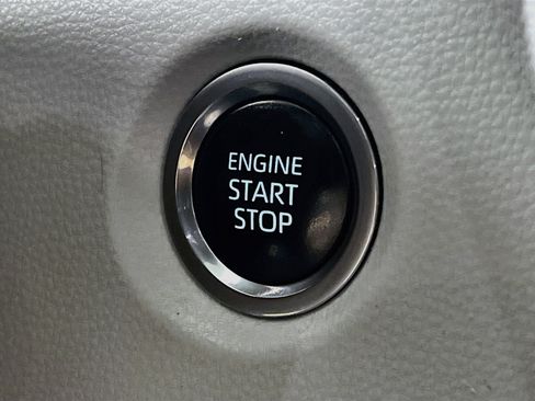 Used 2023 Toyota Corolla SE FWD image 22