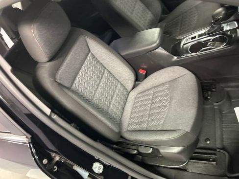 Used 2024 Chevrolet Equinox LT image 25