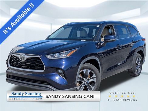 Used 2020 Toyota Highlander XLE image 1