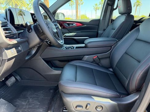 New 2026 Chevrolet Traverse Z71 w/ Driver Confidence Package AWD/4WD image 5