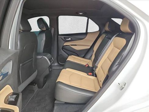 Used 2024 Chevrolet Equinox Premier FWD image 19