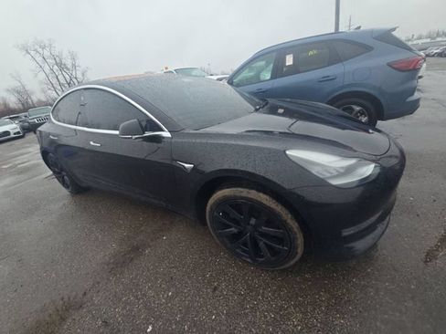 Used 2019 Tesla Model 3 Standard Range Plus RWD image 2
