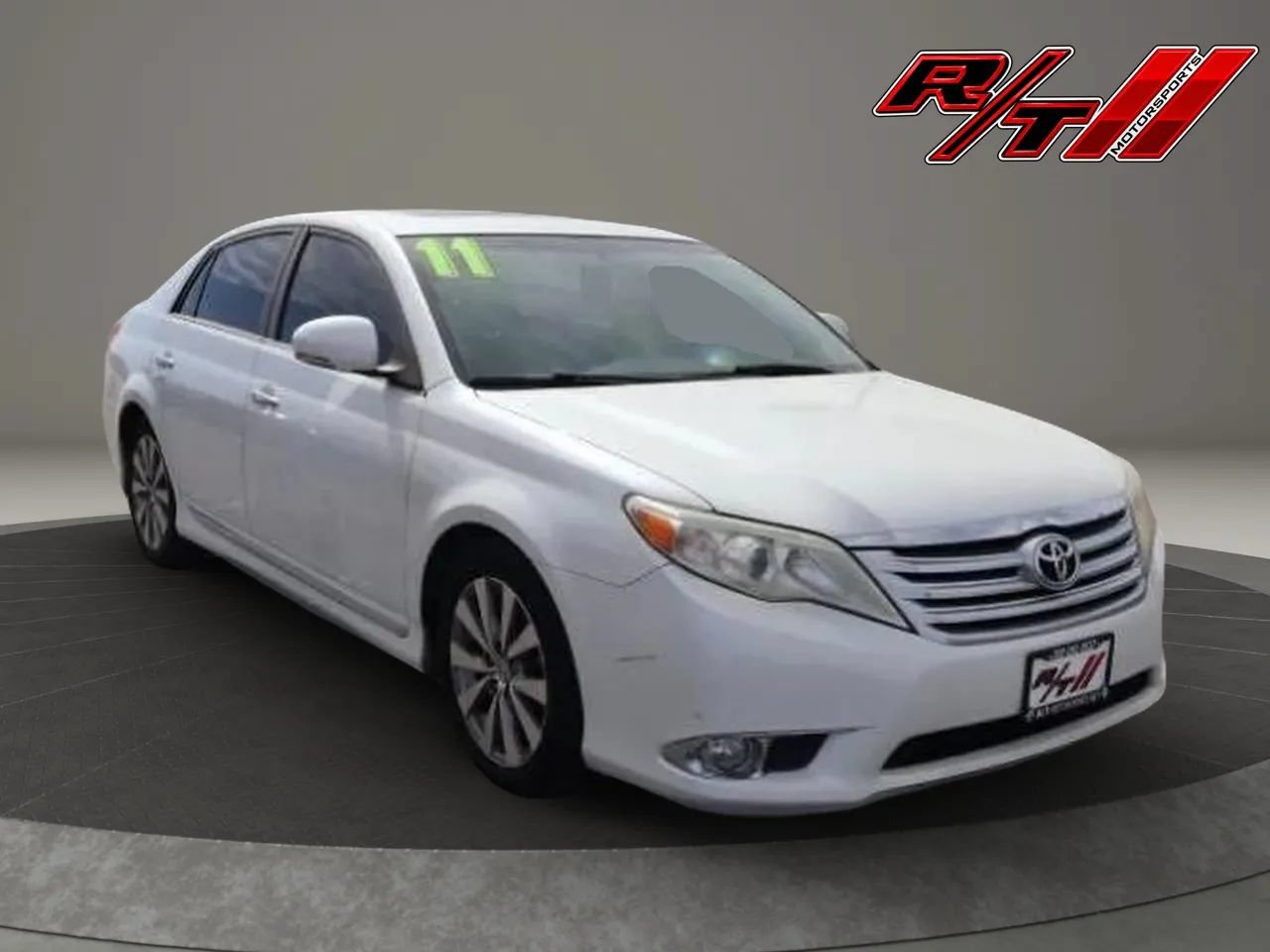 Used 2011 Toyota Avalon Limited FWD image 1