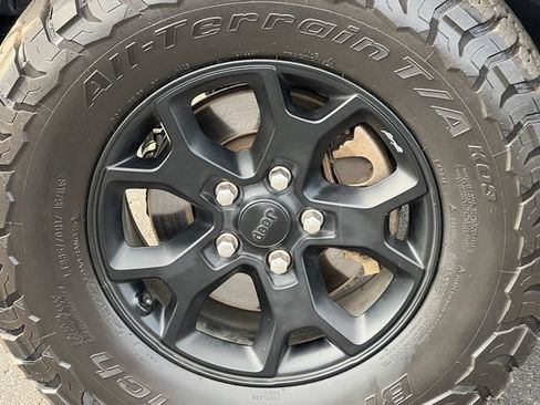 Used 2021 Jeep Wrangler Unlimited Sport AWD/4WD image 7