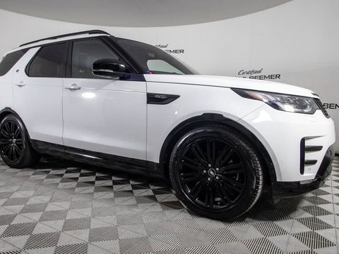 Used 2020 Land Rover Discovery HSE image 3