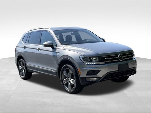 Used 2020 Volkswagen Tiguan SEL AWD/4WD image 3