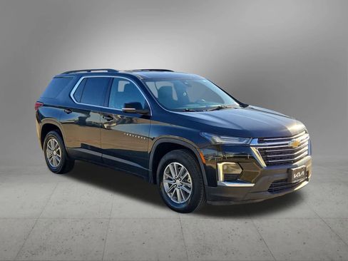 Used 2023 Chevrolet Traverse LT image 8