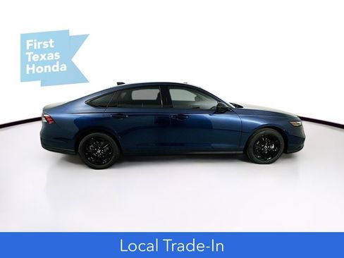 Used 2025 Honda Accord SE image 10
