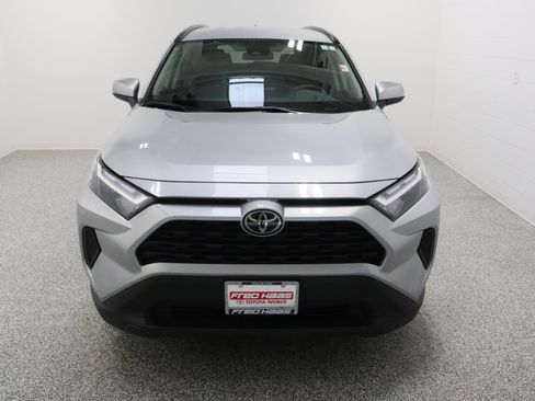 Used 2025 Toyota RAV4 XLE FWD image 3