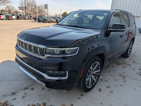 Used 2025 Jeep Grand Wagoneer 4WD image 28