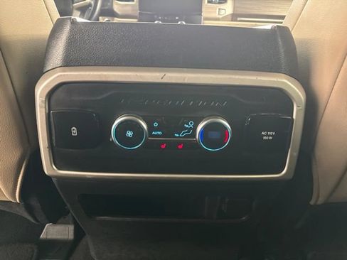 Used 2024 Ford Expedition Limited RWD image 13