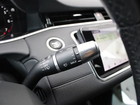 Used 2020 Land Rover Range Rover Evoque SE AWD/4WD image 13