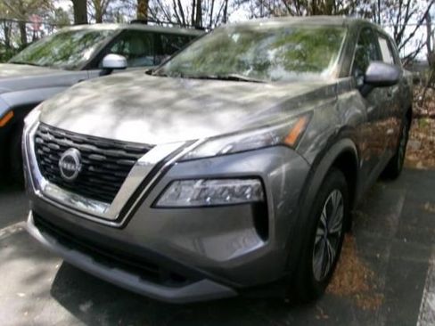 Used 2023 Nissan Rogue SV FWD image 12