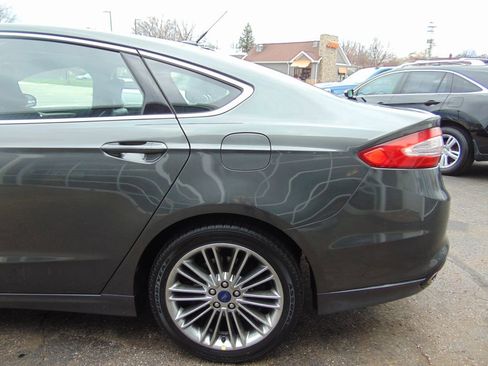 Used 2015 Ford Fusion SE w/ Equipment Group 202A image 13