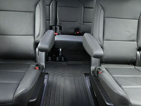 Used 2024 Chevrolet Tahoe LT image 27