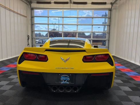Used 2015 Chevrolet Corvette Stingray Coupe RWD image 5