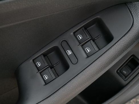 Used 2018 Volkswagen Jetta S FWD image 19