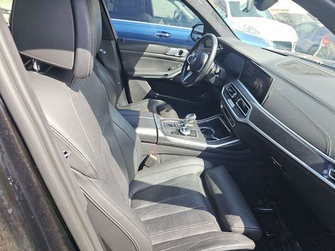 Used 2021 BMW X7 M50i w/ Executive Package image 8