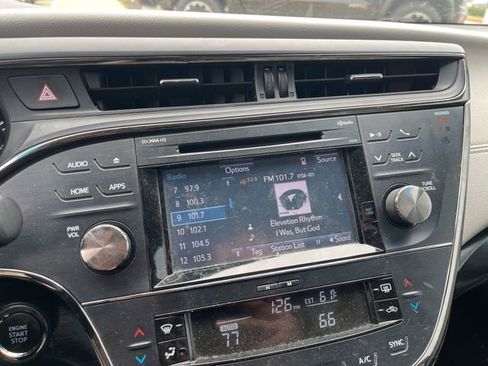 Used 2016 Toyota Avalon Touring image 9