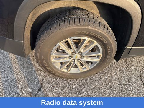Used 2023 Chevrolet Traverse LT image 27