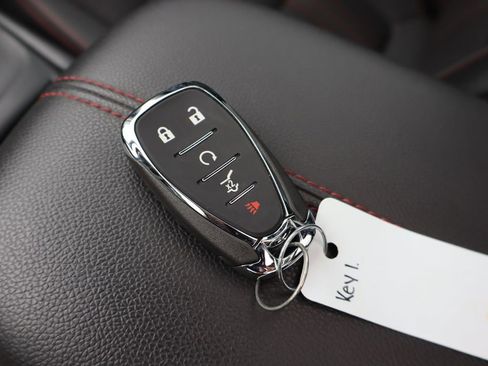 Used 2024 Chevrolet Equinox RS FWD image 35